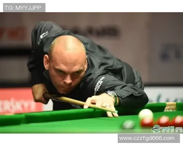 傅家俊与罗伯逊巅峰对决直播精彩瞬间回顾与分析