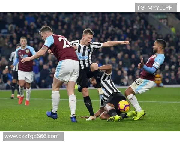 富勒姆主场迎战赫尔城期待精彩对决与精彩进球的较量 富勒姆主场迎战赫尔城期待精彩对决与精彩进球的较量