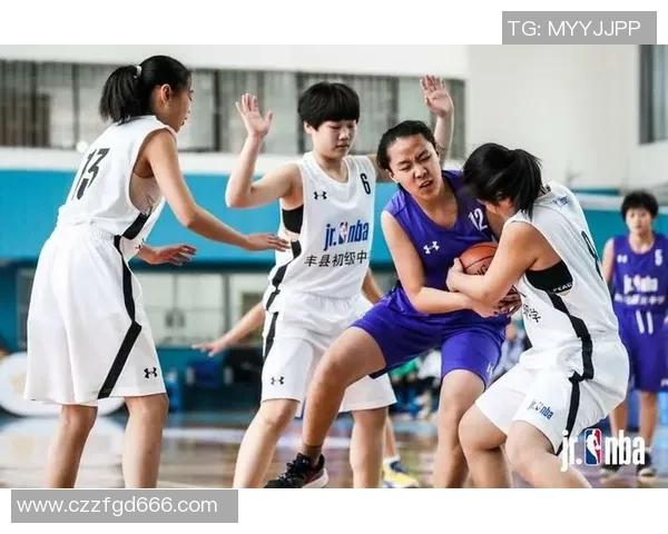 成都排球队的节奏揭秘:深度解析排球运动的魅力与技巧MBA 成都排球队的节奏揭秘:深度解析排球运动的魅力与技巧MBA